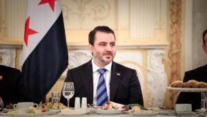 وزير الخارجية السوري يصل القاهرة لبحث استئناف العلاقات وتوسيع التعاون الاقتصادي