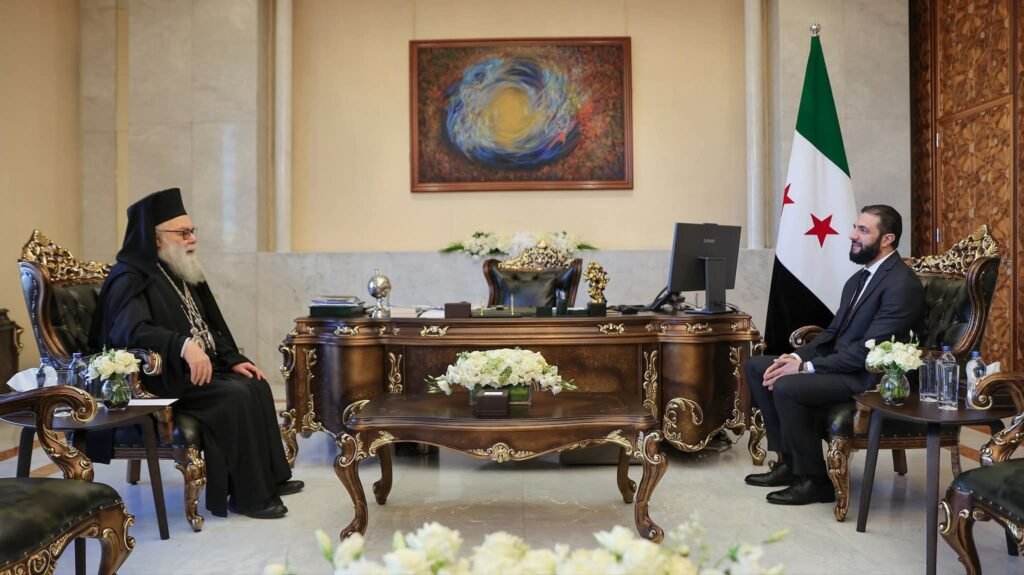 الرئيس الشرع والبطريرك يوحنا العاشر يؤكدان على ثوابت الوحدة الوطنية