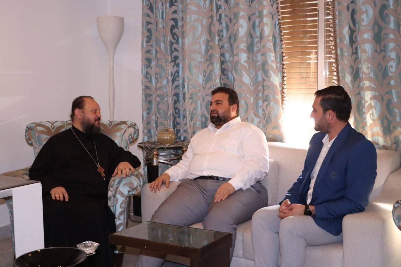 محافظ السويداء يبحث سبل دعم المشاريع الإنسانية والخدمية