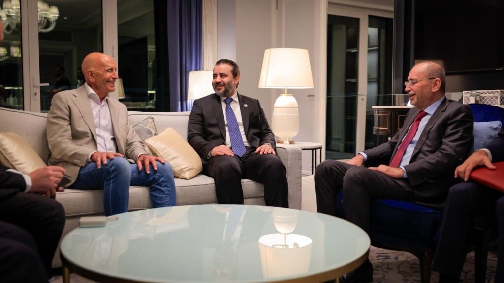 الصفدي وبراك يصلان دمشق لمواصلة المشاورات حول الأوضاع في السويداء