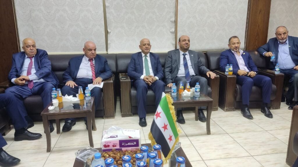 وفد تجاري أردني يبحث في درعا تفعيل معبر الرمثا وتعزيز الشراكات الاقتصادية