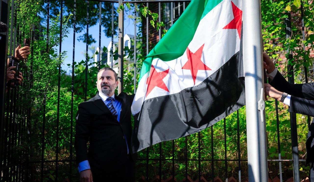 حراك سوري يعيد رسم خريطة العلاقات الدولية