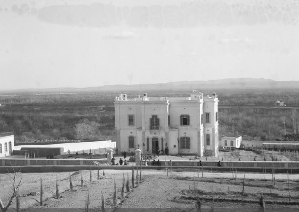 قصر ناظم باشا “قصر المهاجرين” في دمشق صورة تعود لعام 1905