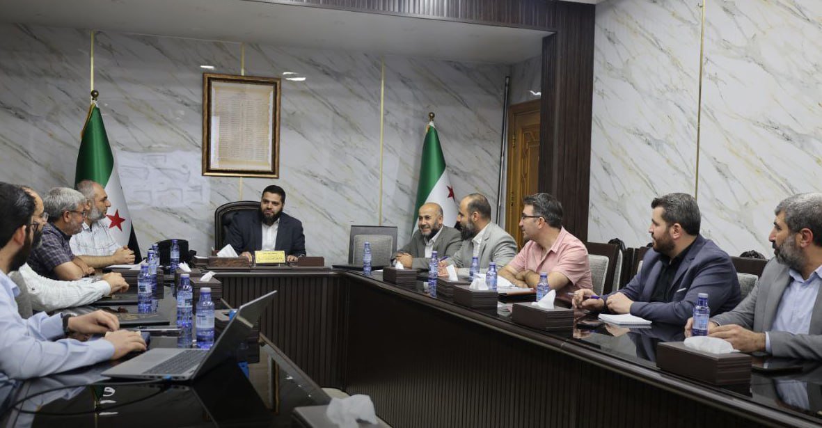 لجنة المتابعة والشفافية الخاصة بحملة “ريفنا بيستاهل” تعقد اجتماعها الأول 
