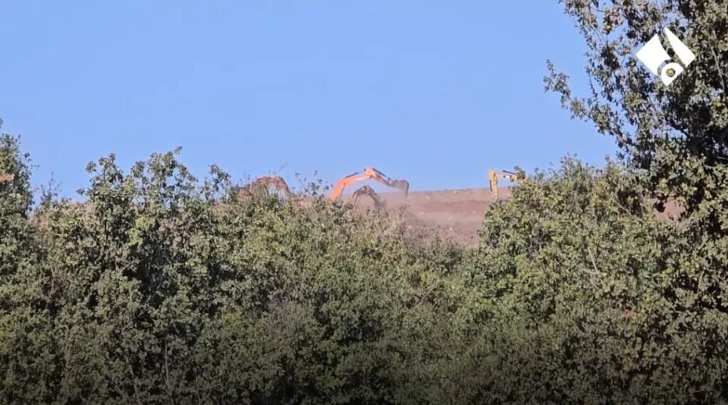 جيش الاحتلال يُجرّف أراضٍ زراعية في جباثا الخشب شمالي القنيطرة