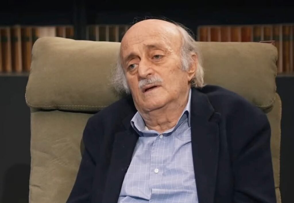 وليد جنبلاط يؤكد على علاقة طبيعية بين سوريا ولبنان ويحذر من رواسب “البائد