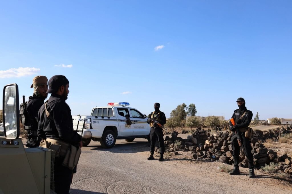 الأمن الداخلي ينتشر في بلدة قرفا بريف درعا عقب مقتل أحد عناصره