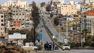 استهداف حافلة ركاب على طريق دمشق–السويداء… تحقيقات متواصلة وتساؤلات حول الفاعل والمستفيد