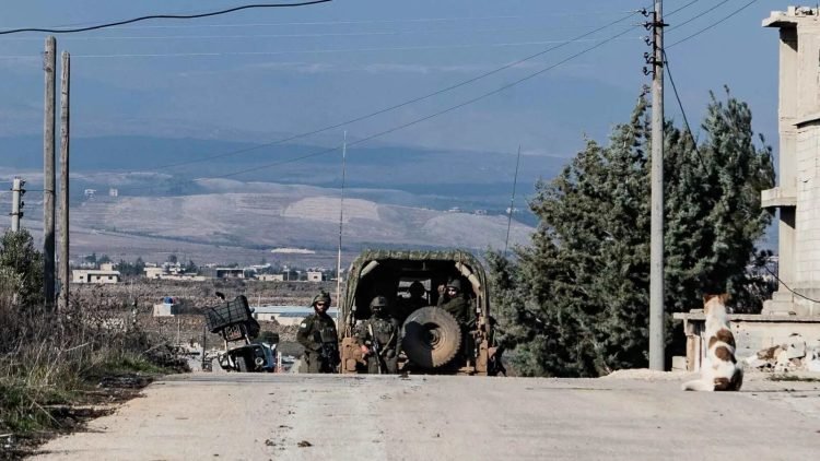 قصف إسرائيلي وتوغلات في ريف القنيطرة