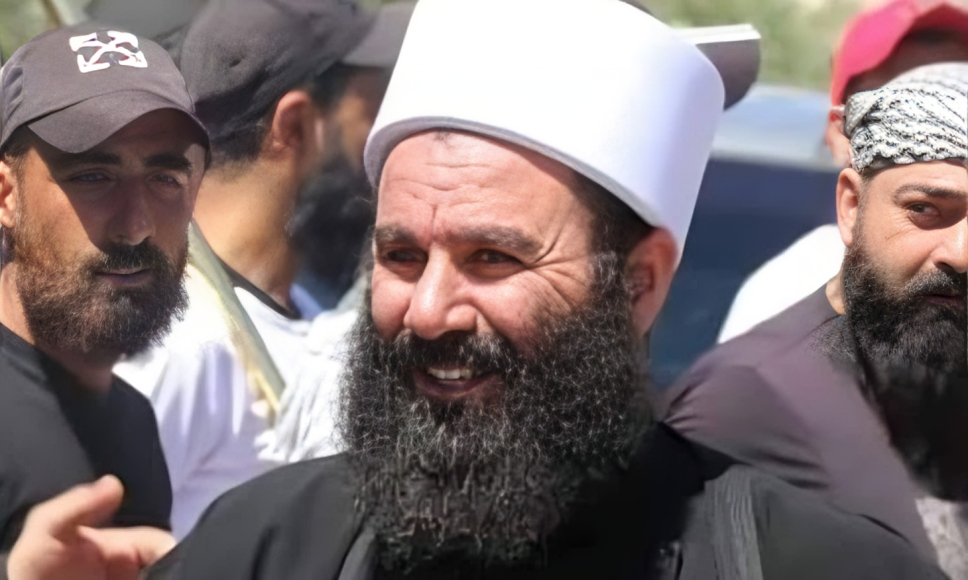 حملة اعتقالات وانتهاكات مهينة تنتهي بمقتل الشيخ رائد المتني في السويداء