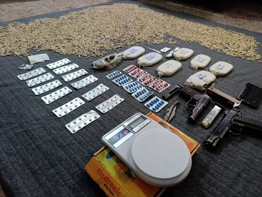 الأمن الداخلي في الصنمين يطيح بشبكتي قتل ومخدرات في يوم واحد