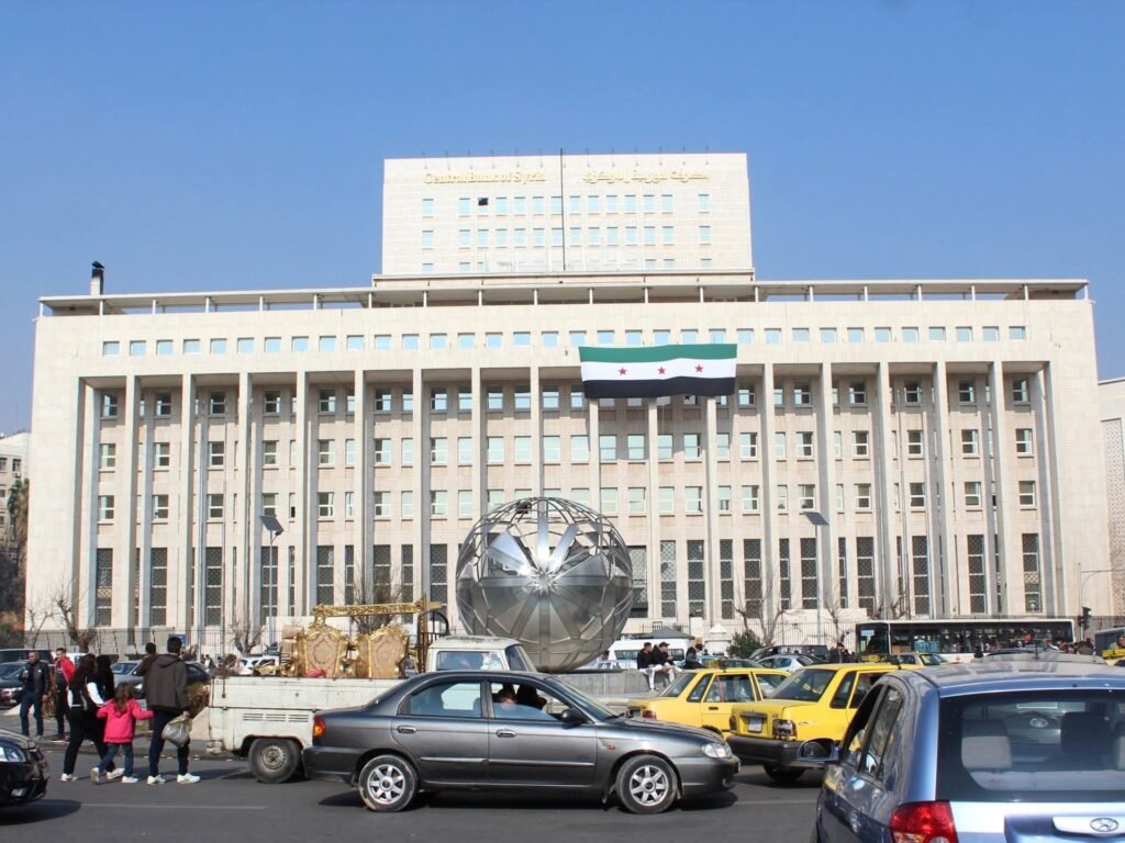 لا موعد محدد لصدور العملة السورية الجديدة