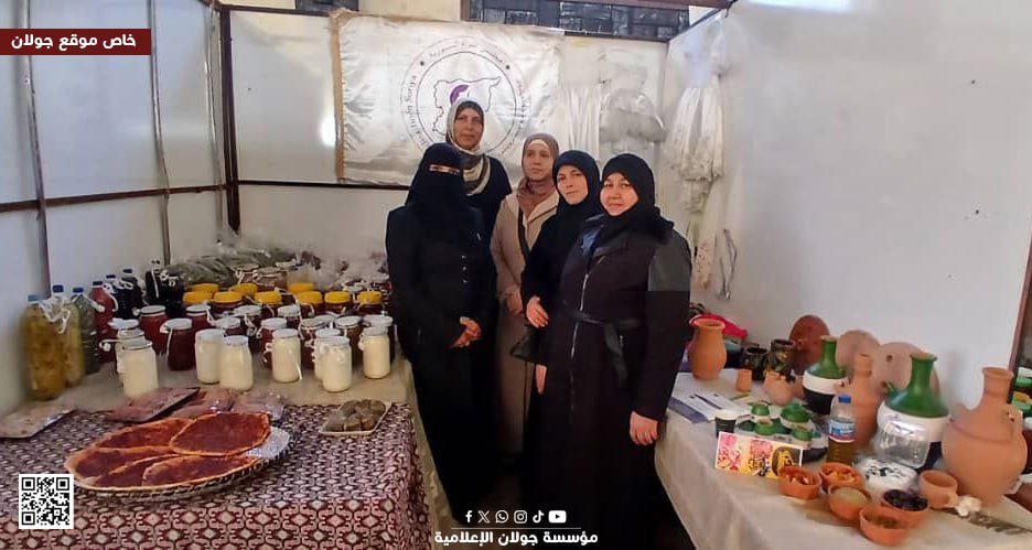 نساء الريف والمهجَّرات ينعشن المونة التراثية في أول معرض للزيتون بإدلب بعد التحرير