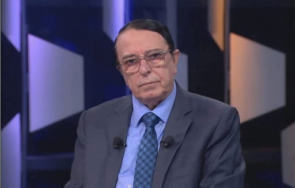 رياض نعسان آغا يرحل تاركاً إرثاً فكرياً كبيراً