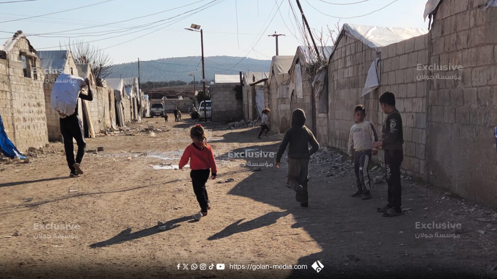 معاناة متفاقمة لأبناء الجولان المهجّرين: أكثر من 250 عائلة تواجه شتاءً قاسياً في مخيمات الشمال السوري