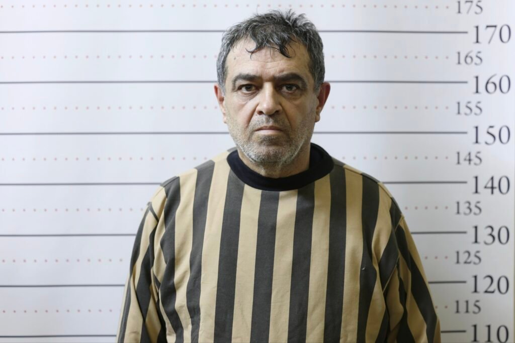 الأمن الداخلي بريف دمشق يلقي القبض على عميد سابق متهم بجرائم حرب