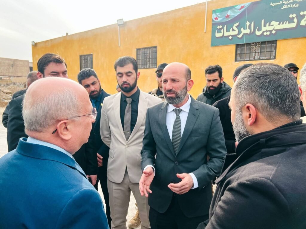 وزير النقل من الرقة: إعادة الربط بين ضفتي الفرات أولوية وطنية