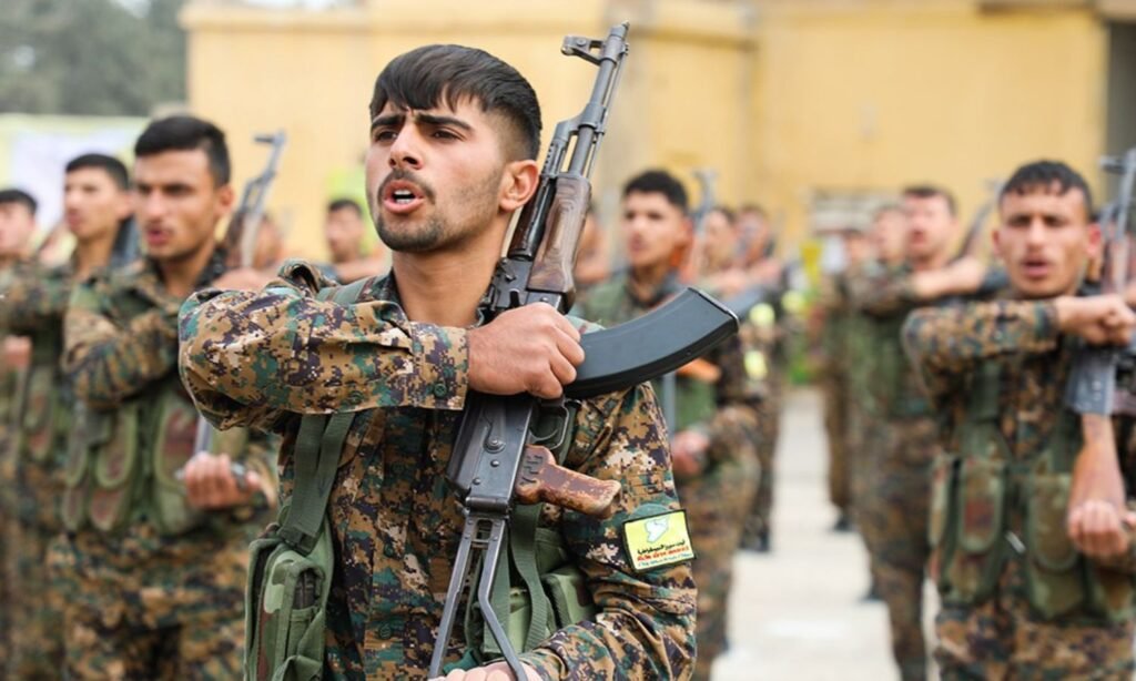 الشبكة السورية: مقتل 21 سجينًا بإعدامات ميدانية في عين العرب