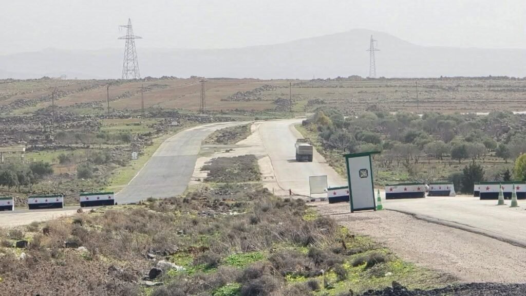 إغلاق مؤقت لطريق دمشق–السويداء بعد اعتداءات على سائقي قوافل تجارية