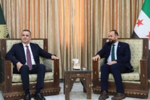 وزير الإعلام يبحث مع وفد تركي تعزيز التعاون في مواجهة التضليل الإعلامي  