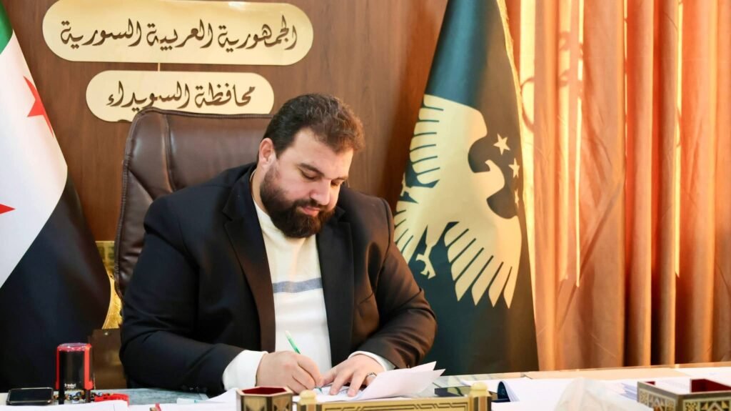 محافظ السويداء يعتمد صرف الرواتب ويشرف على تأهيل بئر حزم