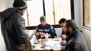 بدء صرف رواتب المتقاعدين في السويداء