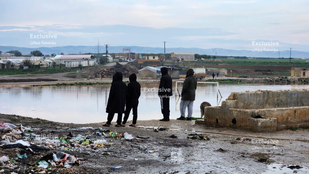 فيضانات نهر عفرين تهدد مخيم دير بلوط والمحمدية وتقطع طرقاً رئيسية