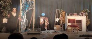 “قيد الحبر”.. مونودراما تكشف صراع المرأة بين الحرية والقيود الاجتماعية