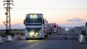 دخول شحنات طحين مدعوم إلى السويداء لضمان توفر الخبز بالسعر الرسمي