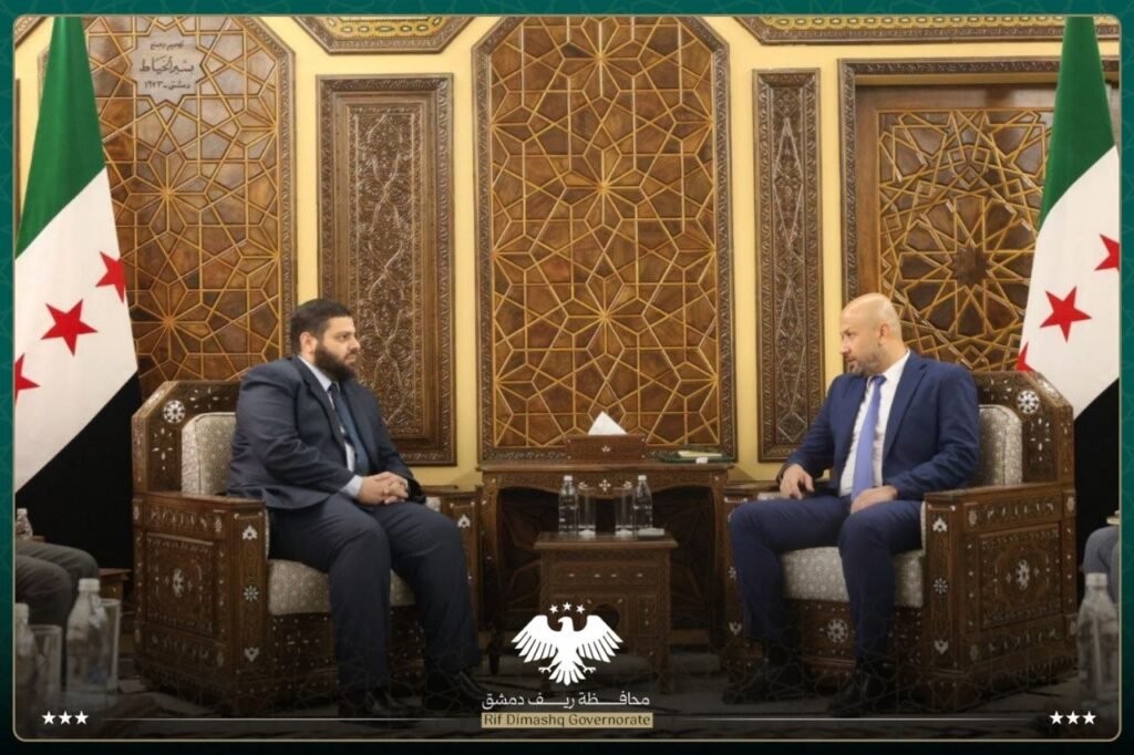 محافظ ريف دمشق يناقش مع وزير الطوارئ تسريع إعادة المهجرين من المخيمات