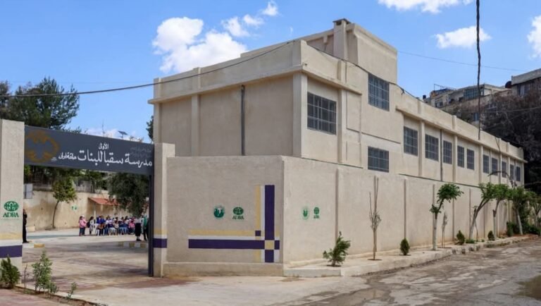 معاون وزير التربية يفتتح مدرسة سقبا الأولى