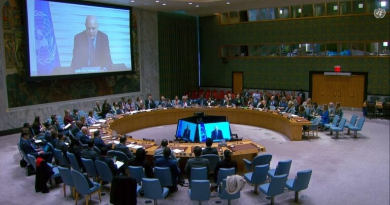 جلسة لمجلس الأمن تناقش تطورات الملف السوري وتؤكد على دعم المسار الإنساني والاستقرار