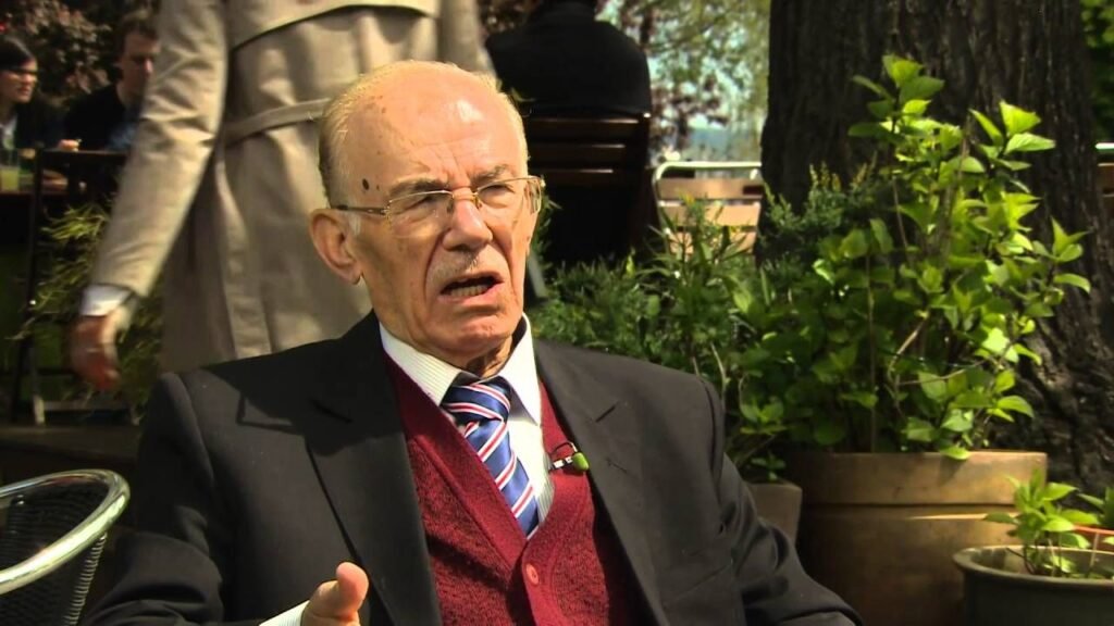 الموت يغيّب حسن عبد العظيم أحد أبرز معارضي الأسدين