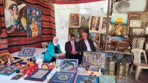 دمشق: وردة وتراث.. تجسيد للهوية في قلب القلعة