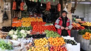 منع استيراد عدد من المنتجات الزراعية لحماية المنتج المحلي وتنظيم السوق