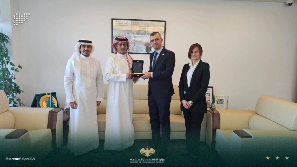 هيئة المواصفات السورية تبحث تعزيز البنية المخبرية خلال زيارة تقنية إلى مركز GCC LAB في السعودية