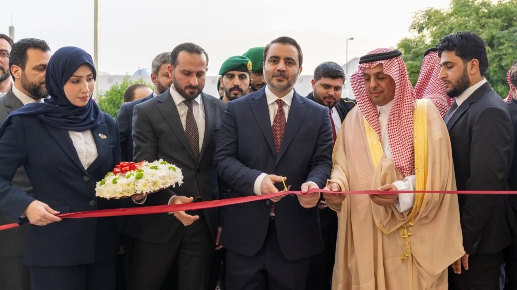 الشيباني يفتتح القنصلية السورية في جدة بحضور رسمي واسع