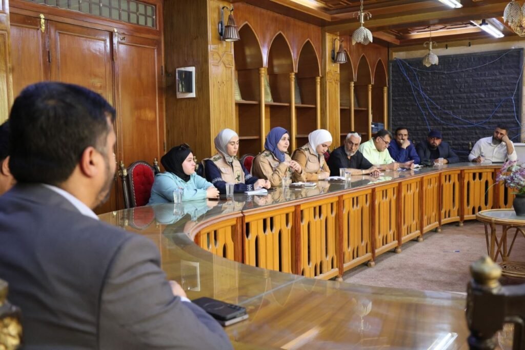 تعزيز التنسيق بملف المفقودين في اجتماع موسع بمدينة درعا