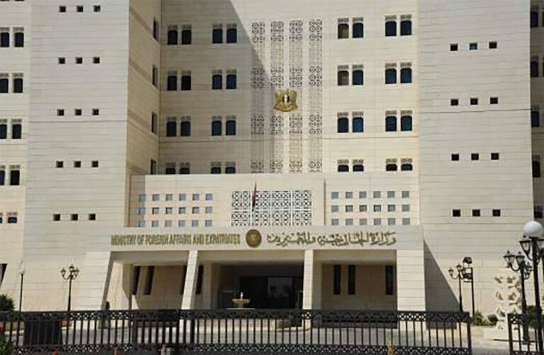 الخارجية السورية تعلن تعيينات واسعة تشمل مستشارين ومدراء إدارات