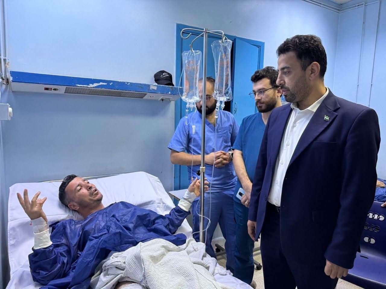 وزير الصحة يتفقّد جرحى التفجير في مستشفى دمشق ويؤكّد تقديم كامل الرعاية الطبية