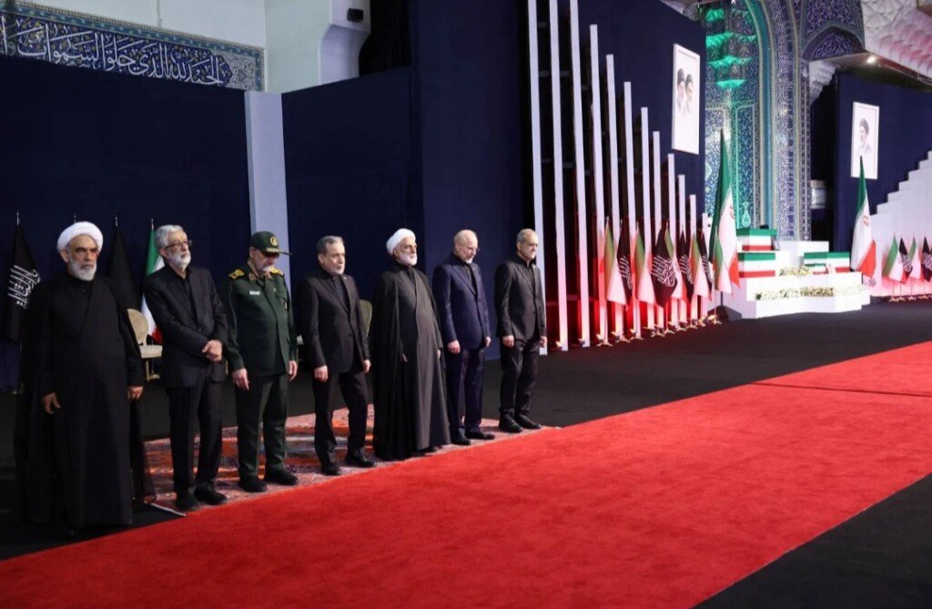 رسالة الوفود العربية أمام جثمان خامنئي… محاولة هندسة ذاكرة جديدة للأمة