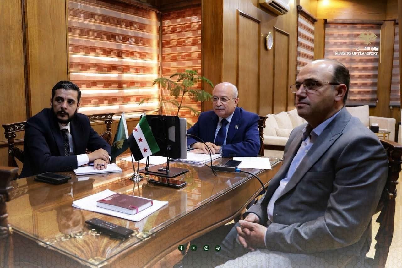اجتماع إقليمي برئاسة يعرب بدر لبحث تداعيات أزمة مضيق هرمز على سلاسل الإمداد والتجارة العربية