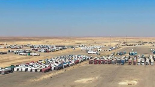 منفذ التنف يعزّز موقعه كممر تجاري حيوي بين سوريا والعراق مع عبور 65 ألف صهريج و10 آلاف شاحنة 
