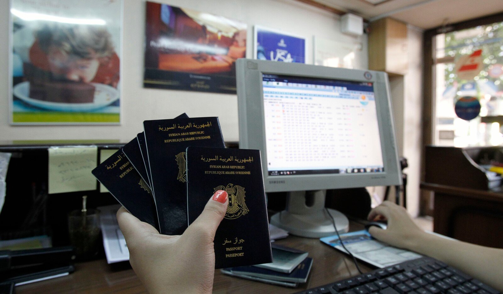الإنتربول يلغي تعميماً طال 24 ألف جواز سفر سورياً بعد مراجعة بياناتها