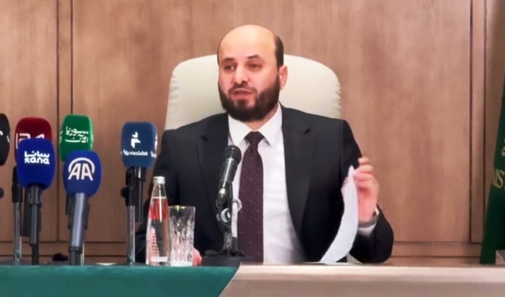 بعد موجة الغلاء والاحتجاجات.. البشير يعلن تعدد أنواع المازوت وأسعاراً مختلفة في سوريا