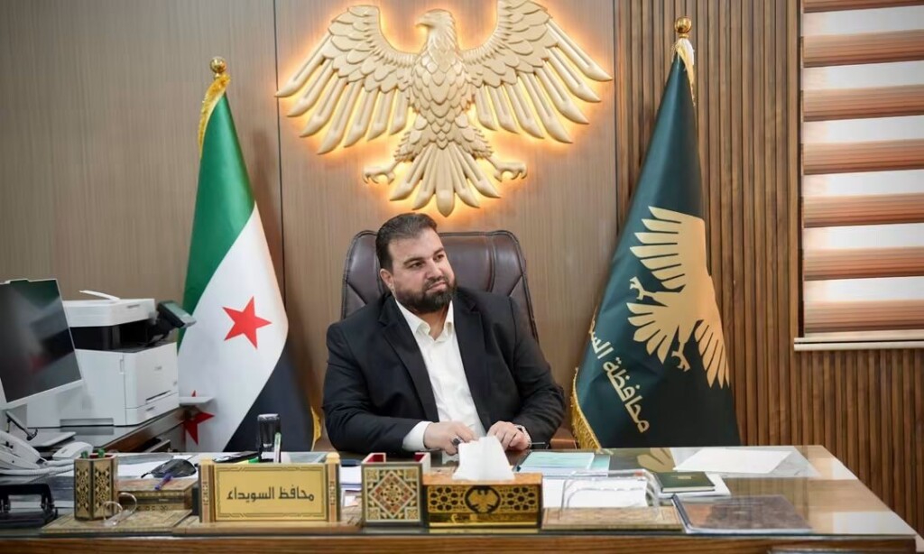 محافظ السويداء يقرّ إجراءات لدعم القطاع الحرفي وتسهيل نقل مواد البناء الأساسية